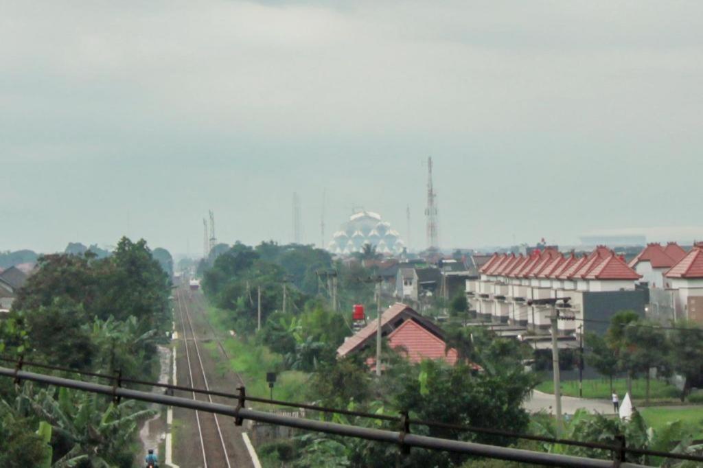 Super Oyo Capital O 483 Tamansari Panoramic Bandung Exterior foto