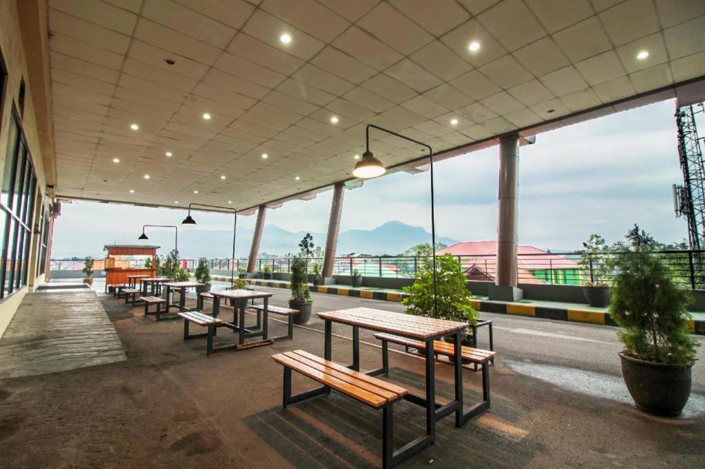 Super Oyo Capital O 483 Tamansari Panoramic Bandung Exterior foto